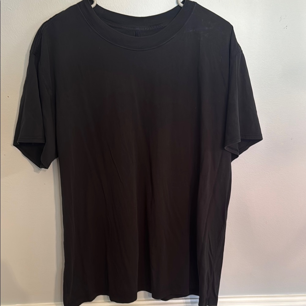 GUC Lululemon tee - size 12